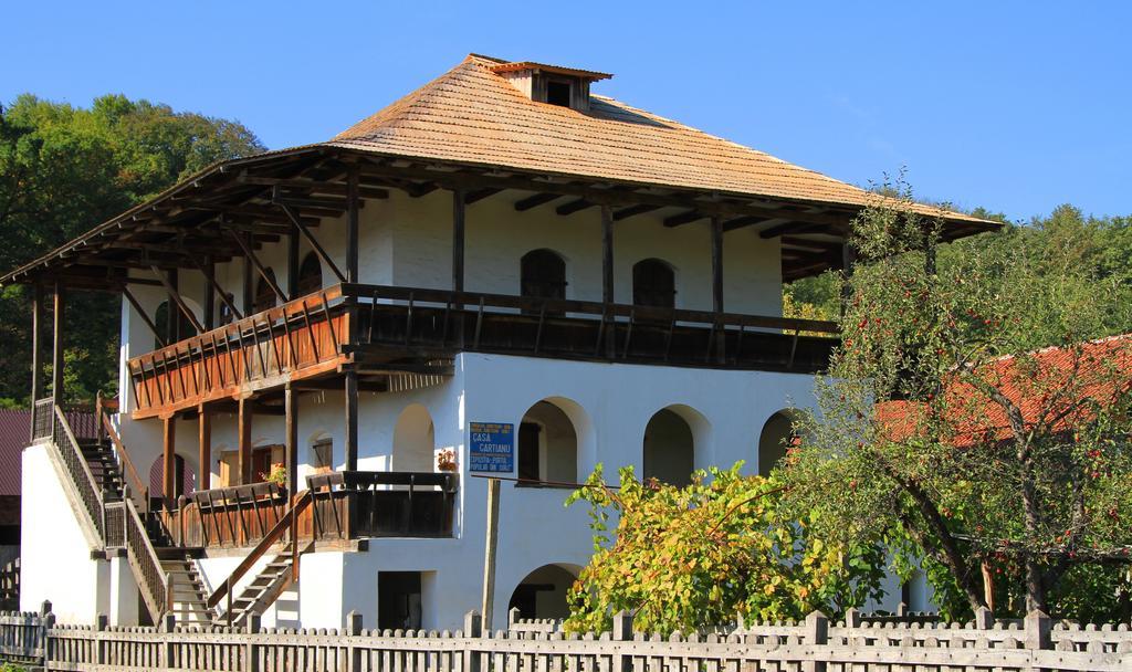 Hotel Casa Cartianu Târgu Jiu Zewnętrze zdjęcie